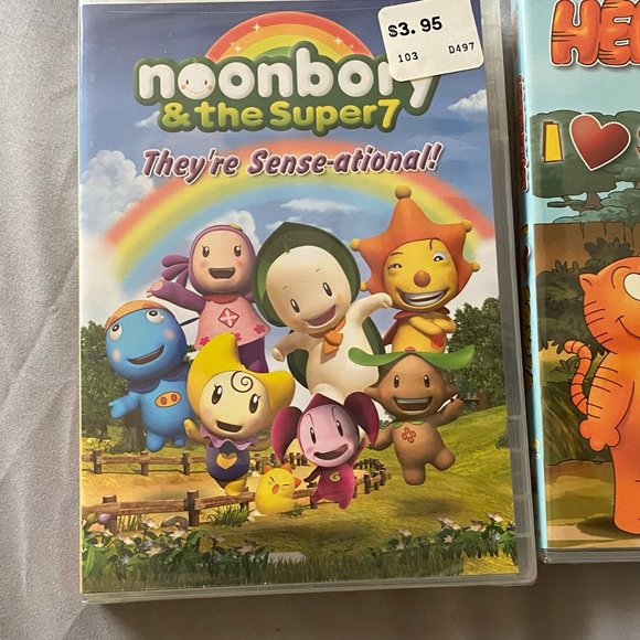 Lots of dvds for kids - Picture 8 of 12